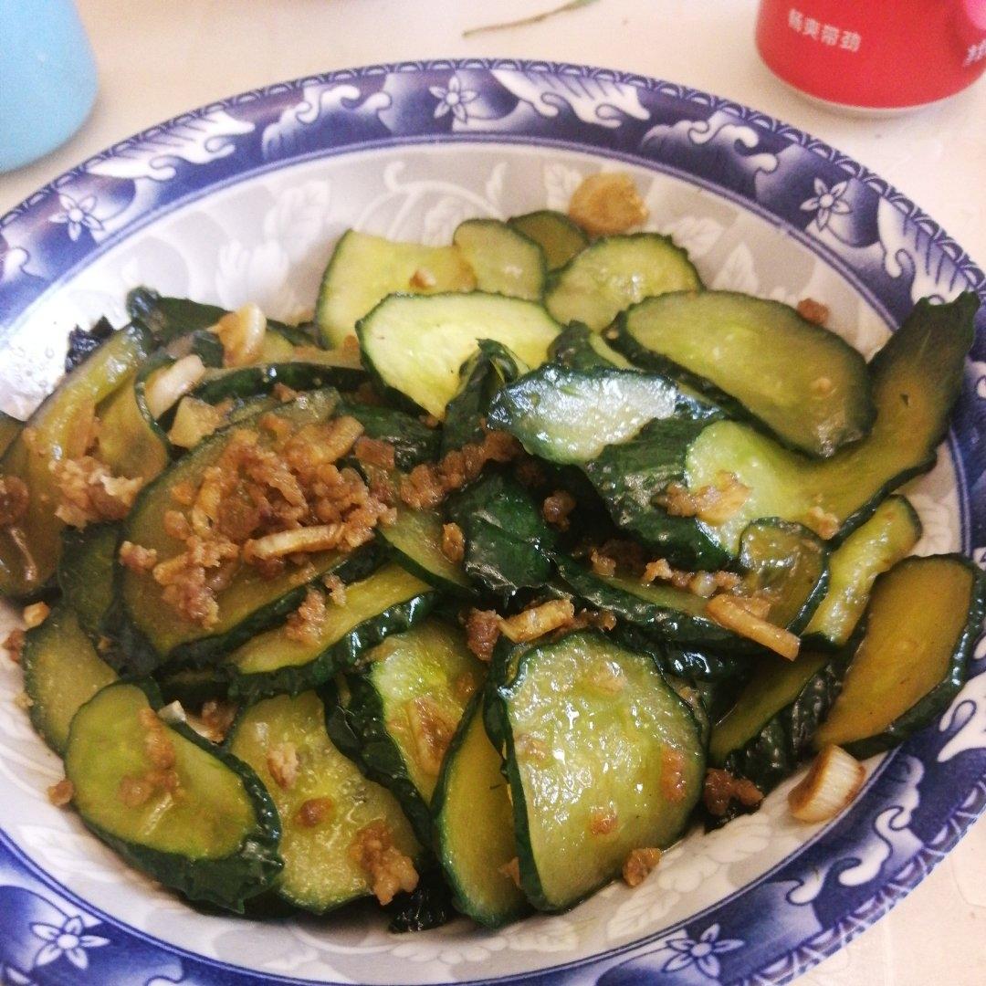 五花肉炒黄瓜片