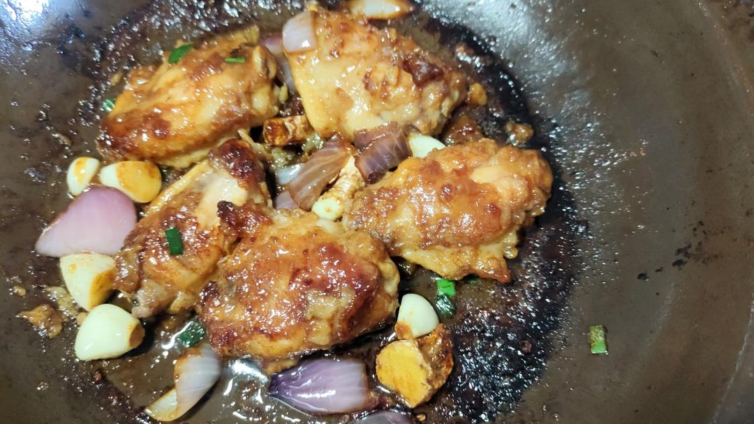 下饭菜「沙姜鸡翅啫啫煲」