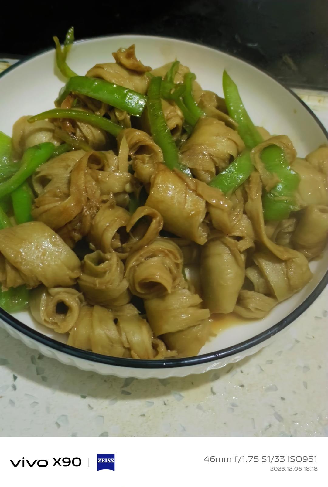 米饭杀手系列之青椒炒面筋