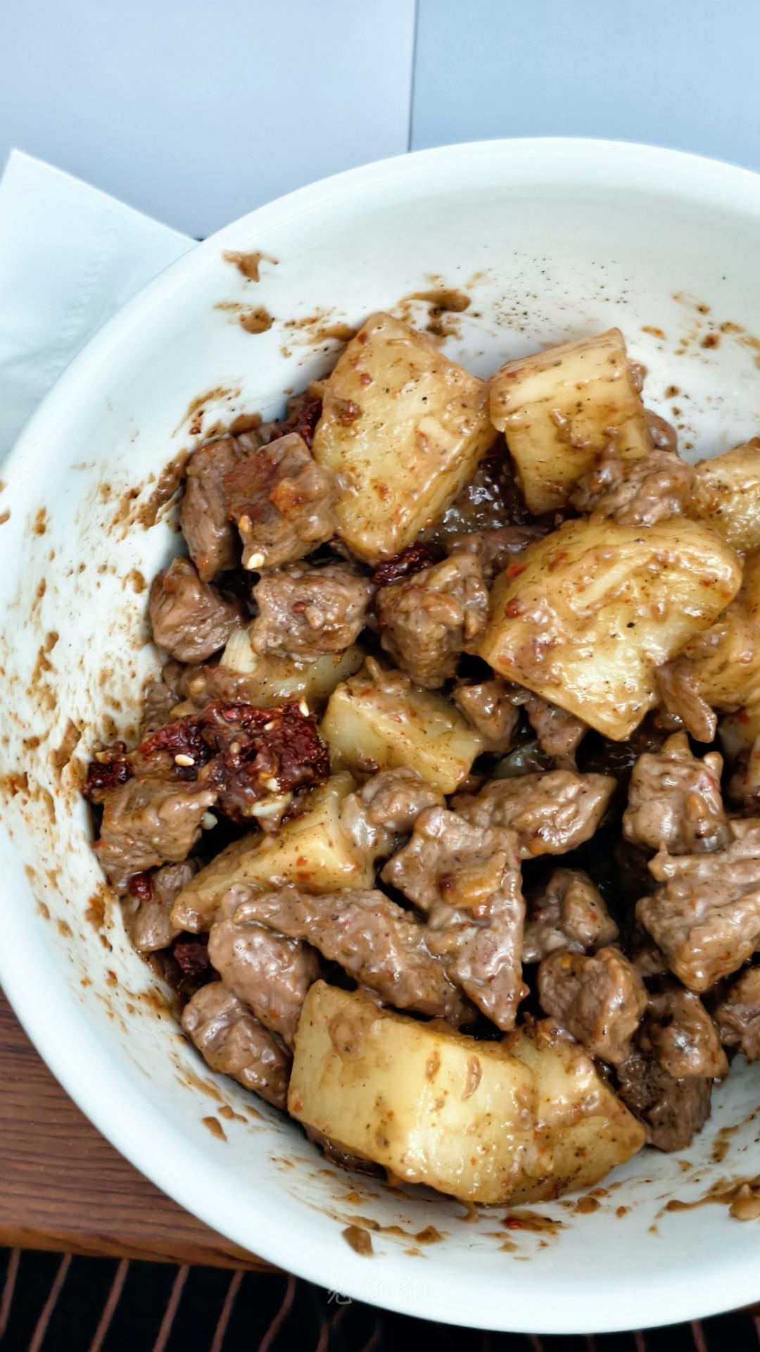 ✅挑战365天晚餐不重样第145天:孜然土豆牛肉粒‼️