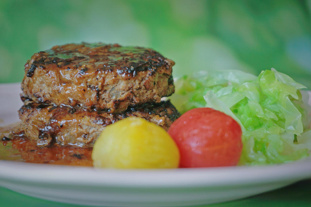 日式汉堡肉：鲜嫩流汁，肉香满分！