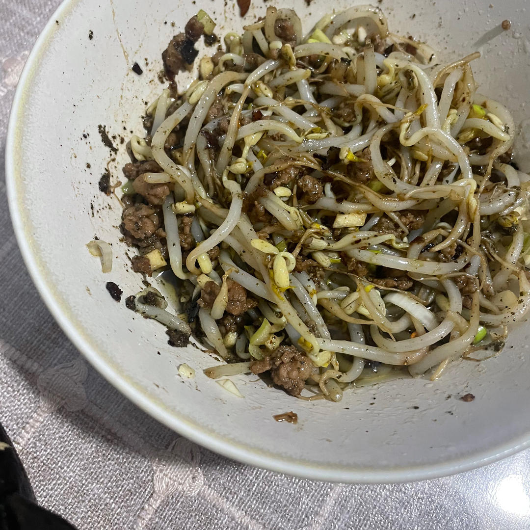 东北麻辣拌豆芽