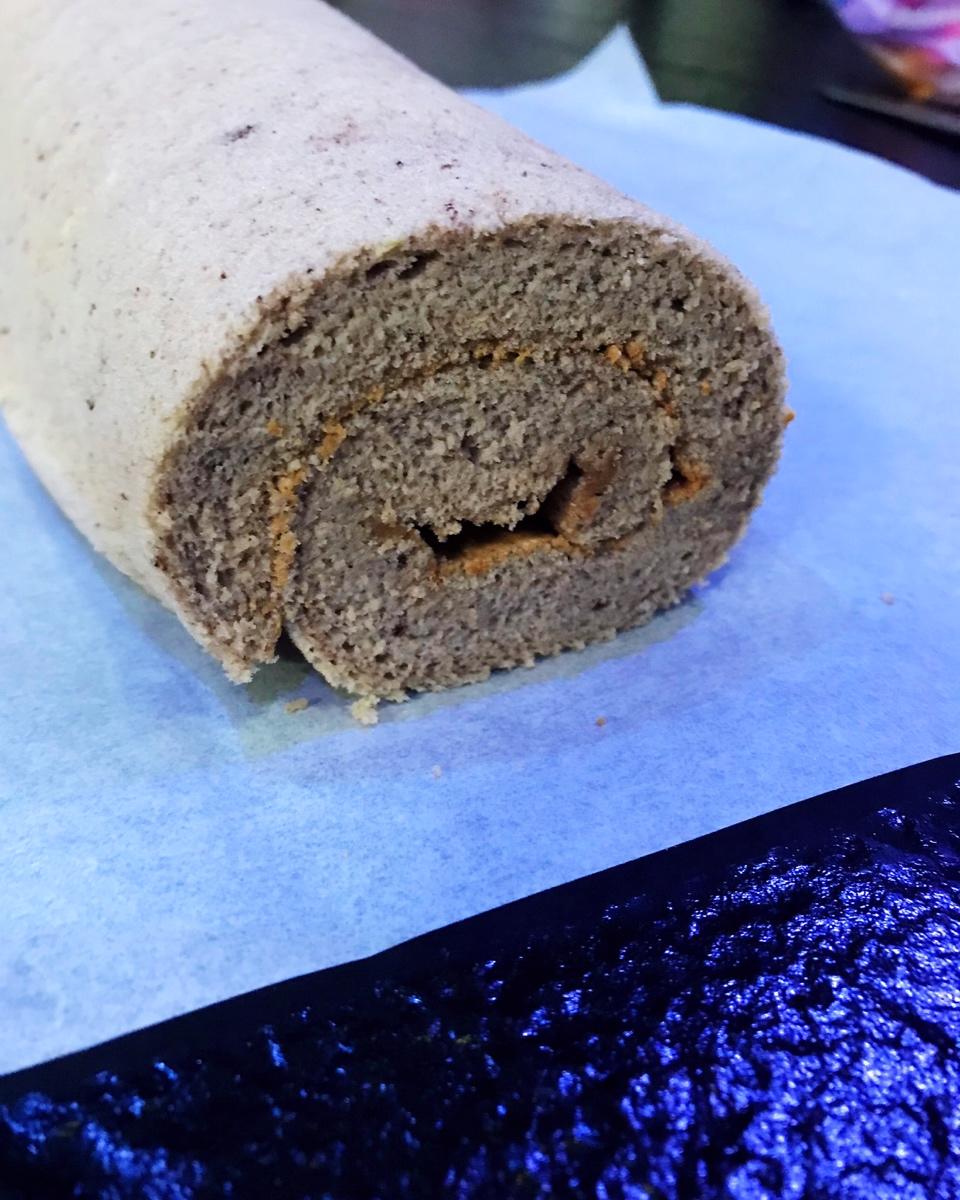 可可双色蛋糕卷