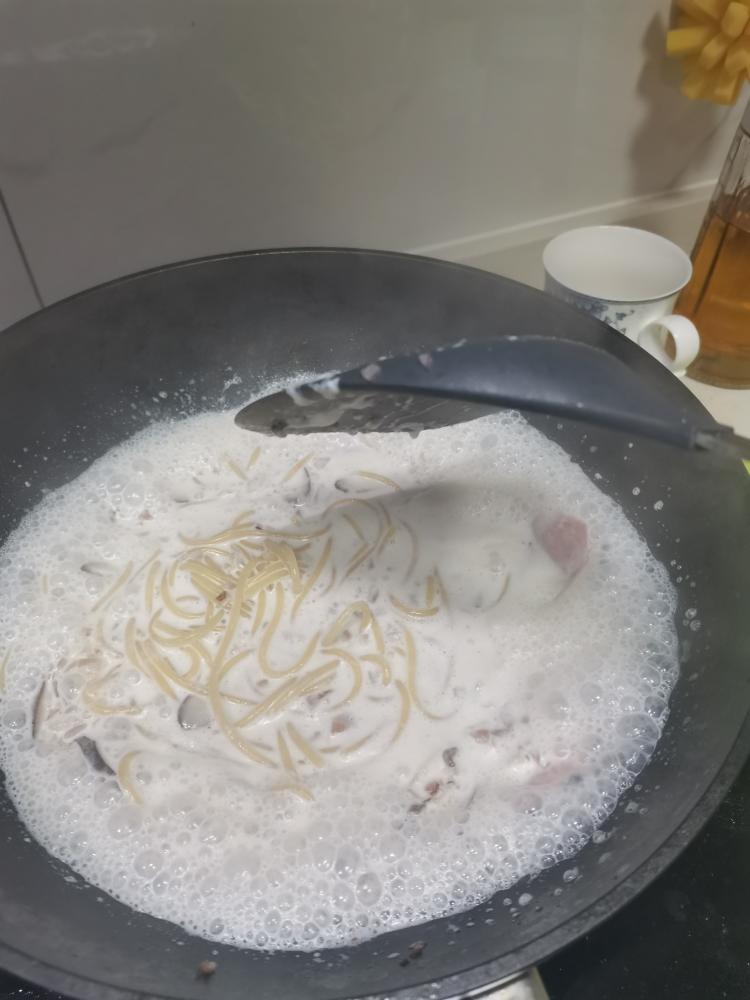 奶香意面🍝的做法 步骤8