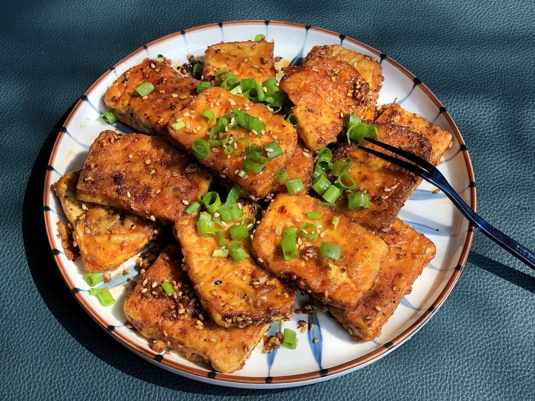 刘四顺做的香煎豆腐(烧烤铁板味)