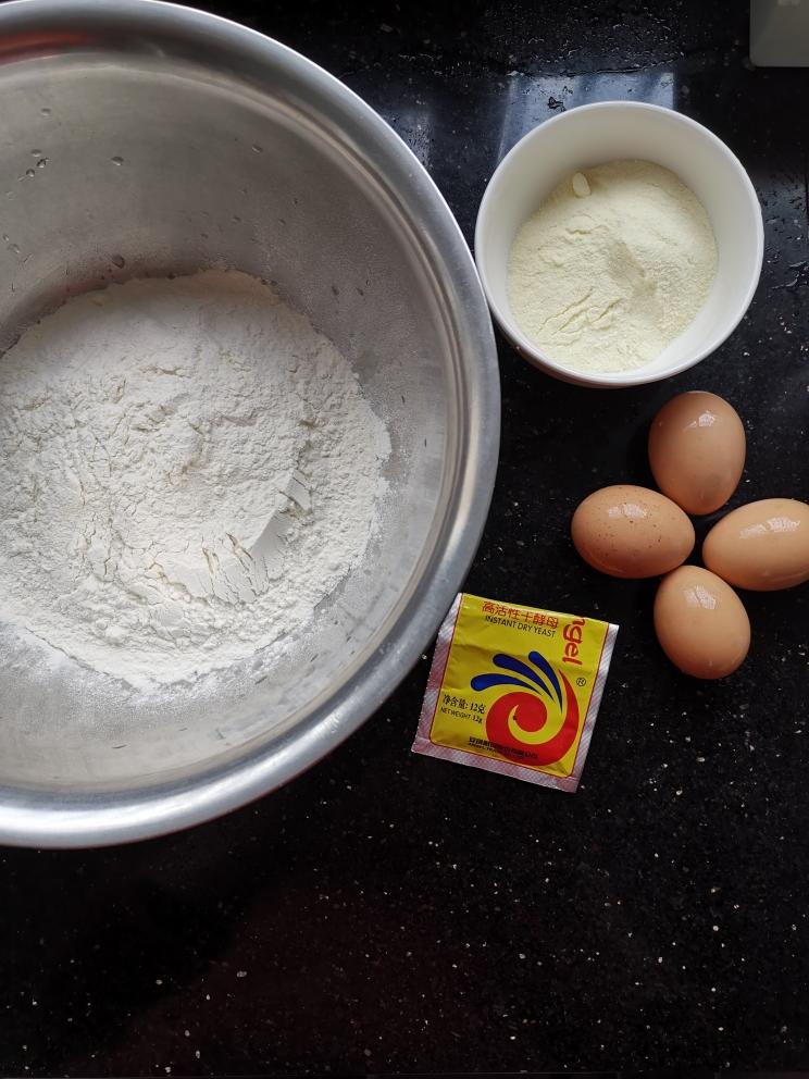 纯奶手撕吐司的做法 步骤1