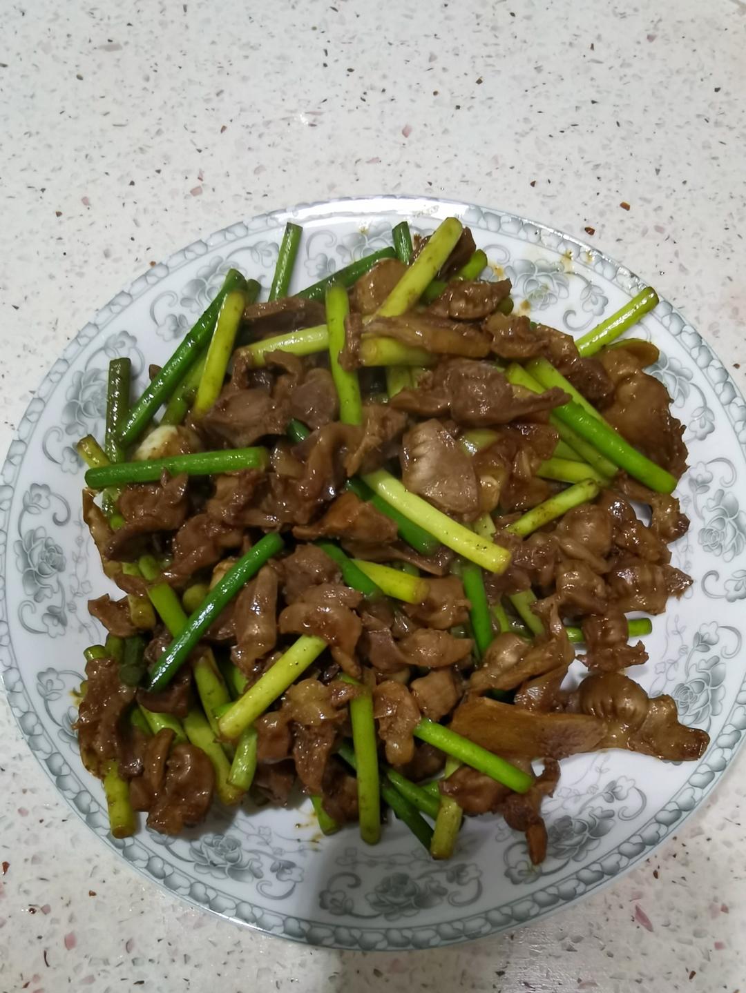 超级爽口下饭-蒜苔炒鸡胗