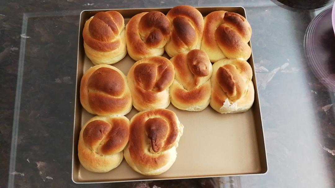 吃不腻的老面包 | 升级版更柔软绵密细腻水润 | 奶香十足可拉丝哟 | 爆炸好吃的早餐包