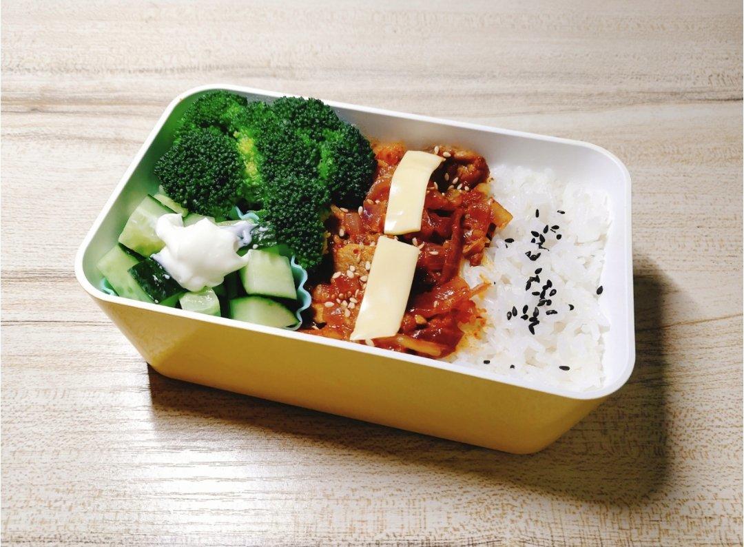 韩式泡菜五花肉拌饭