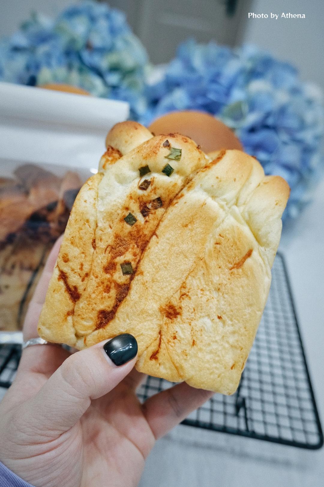 香葱肉松吐司/250克水立方