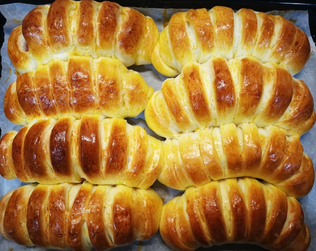 毛毛虫牛奶面包