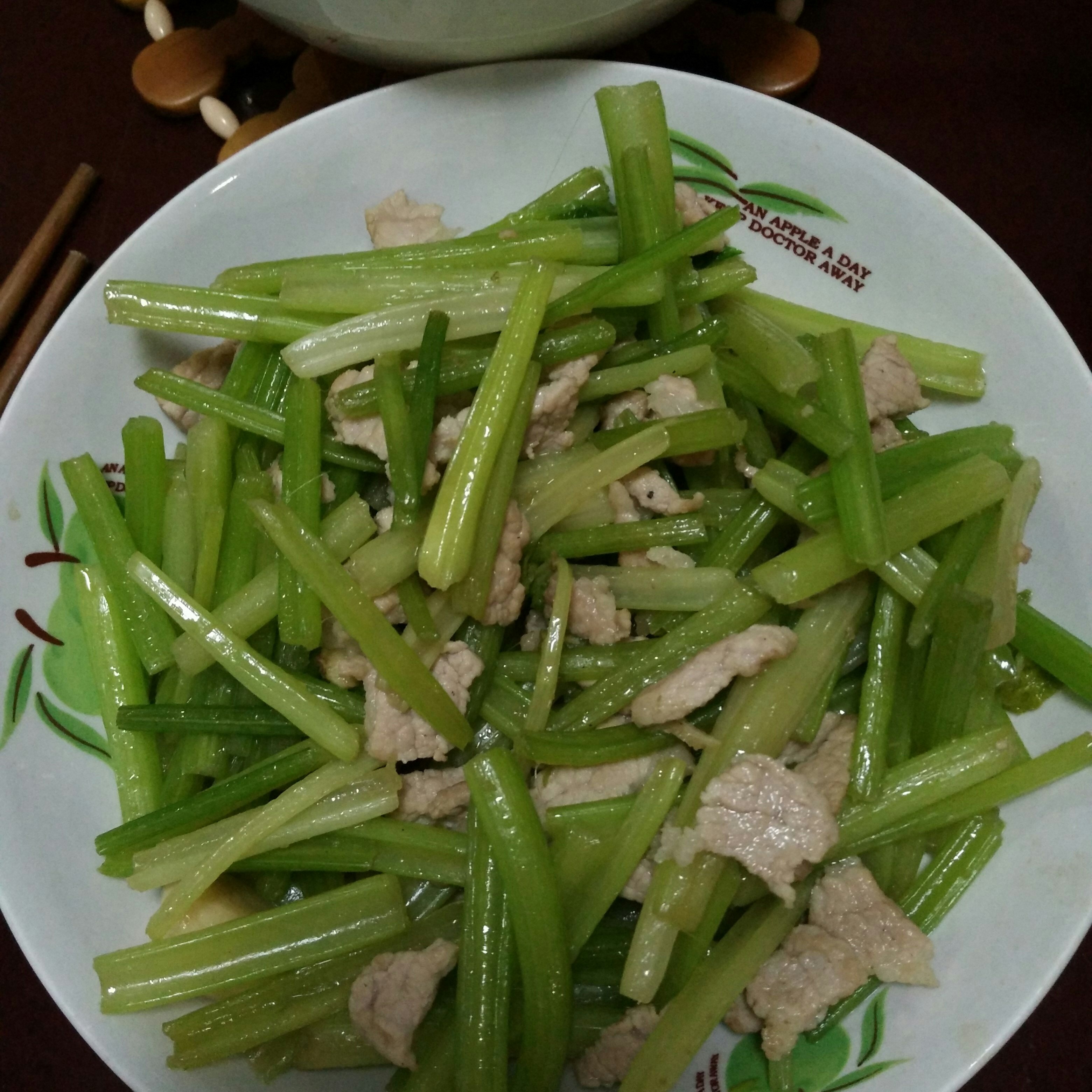 西芹炒肉