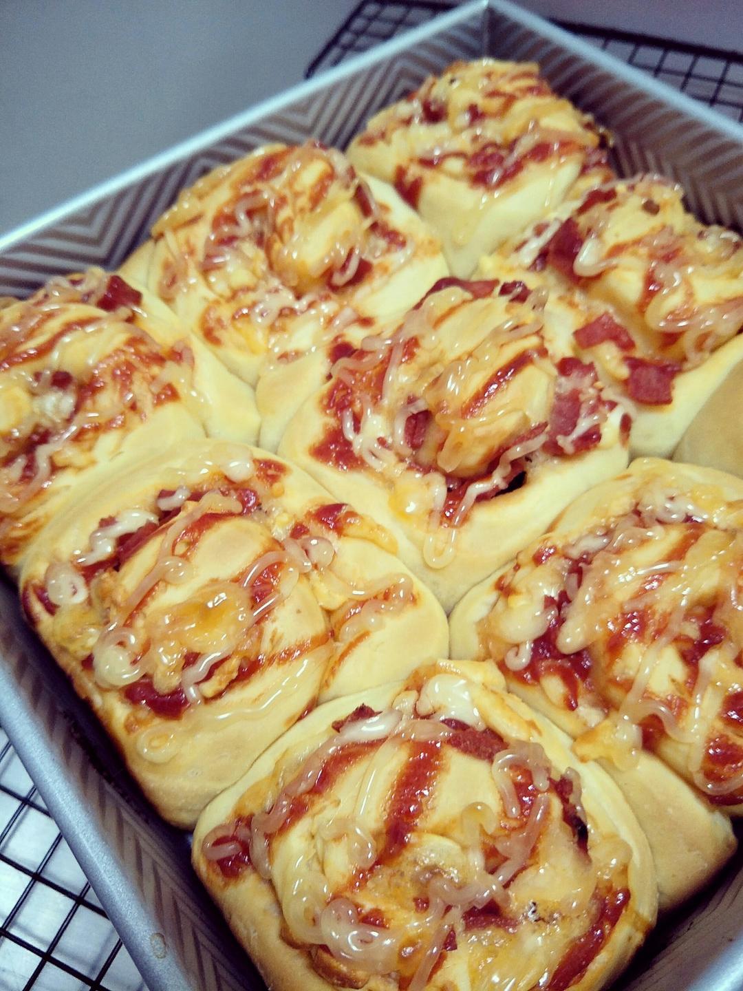 会拉丝的烤肠面包（披萨面包）