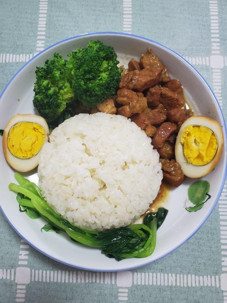 台式卤肉饭