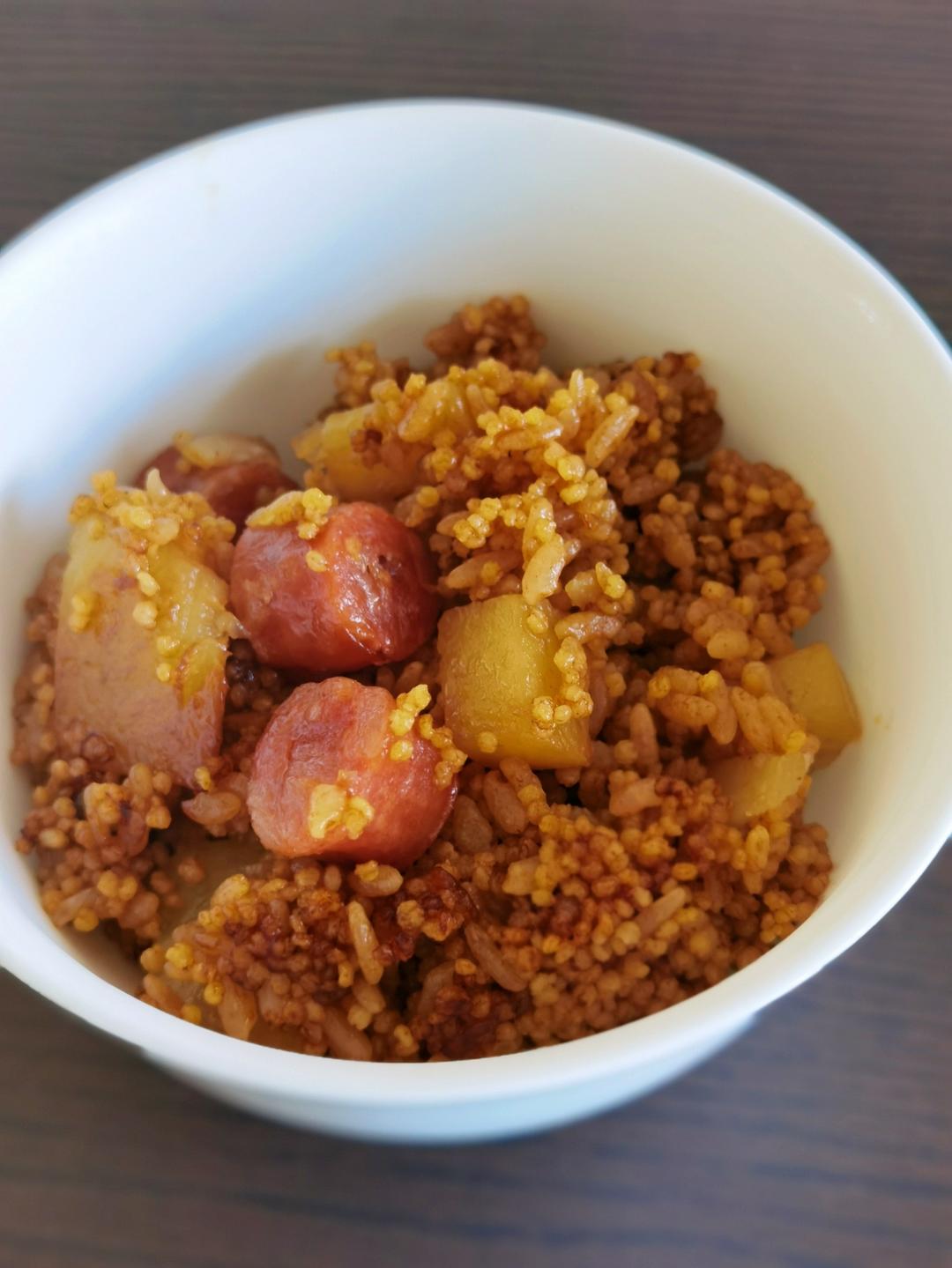 懒人版香肠土豆焖饭