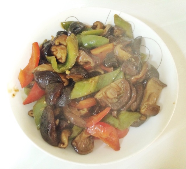 青椒素炒杏鲍菇
