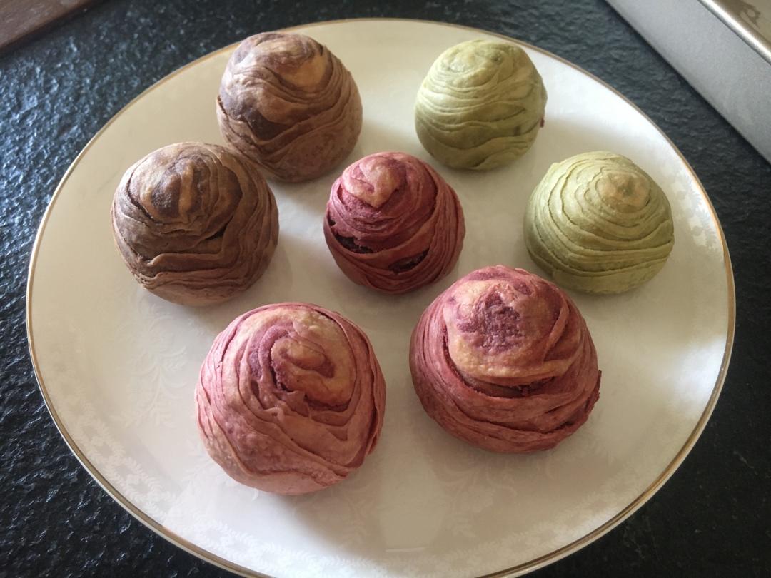 蛋黄酥~紫薯、抹茶、原味~花好月圆，中秋快乐~内附一次做六色蛋黄酥方法~