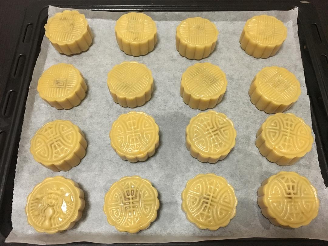 魔凹猫做的广式莲蓉(豆沙)蛋黄月饼(超详细步骤)