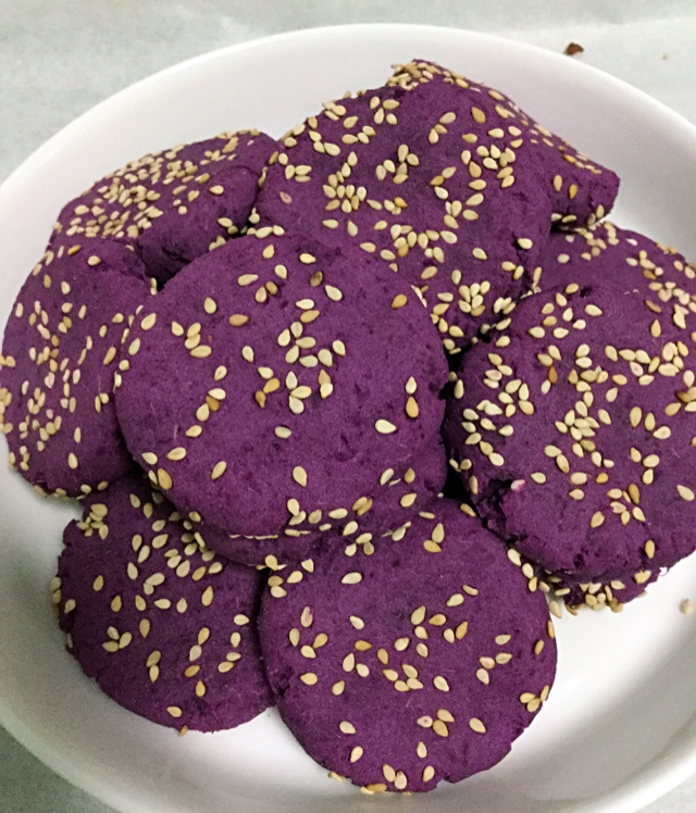 紫薯芝麻饼