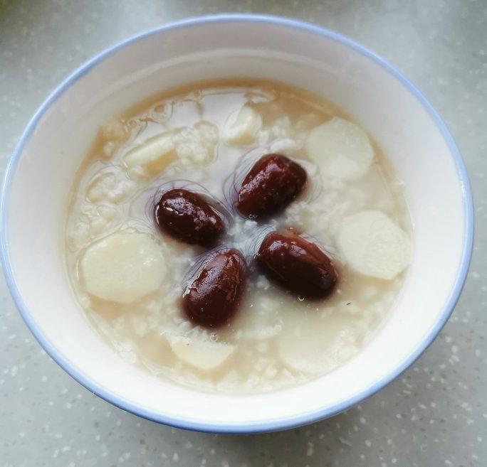 swallow27做的健脾养胃红枣山药粥
