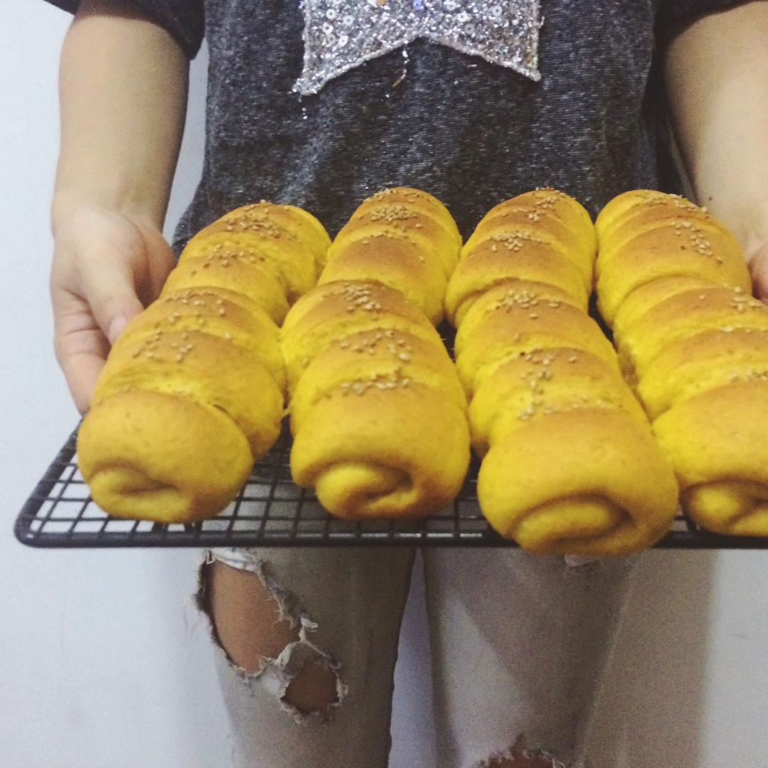 南瓜全麦肉松卷