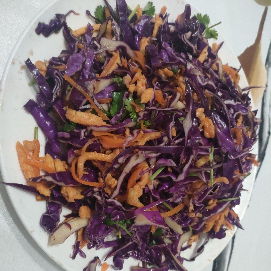 减脂蔬菜【凉拌紫甘蓝黄瓜】