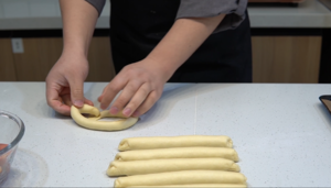 一个面团撑起一家店的台式面包—香肠面包的做法 步骤10