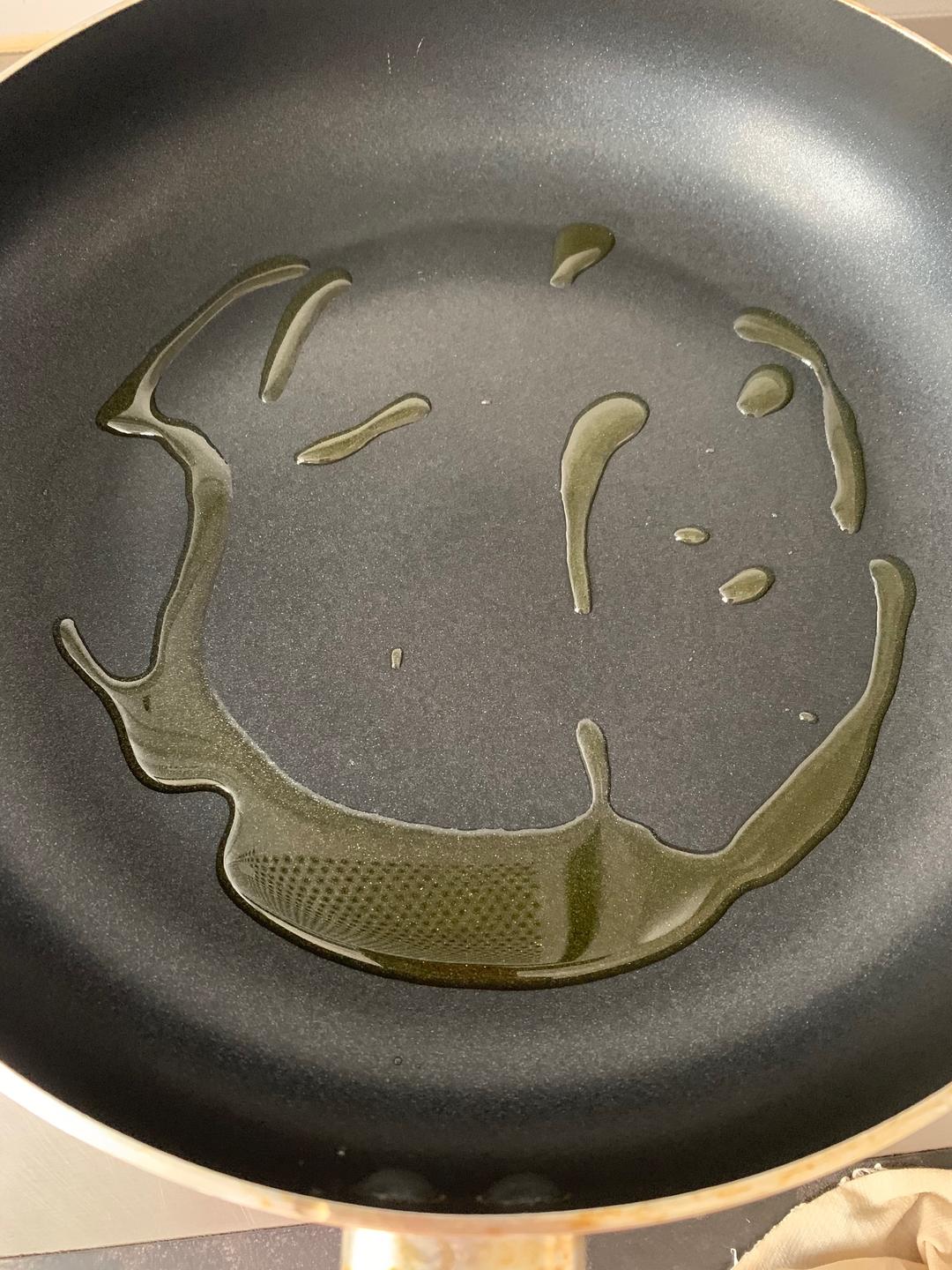 快手版肥肉烧红薯粉的做法 步骤4