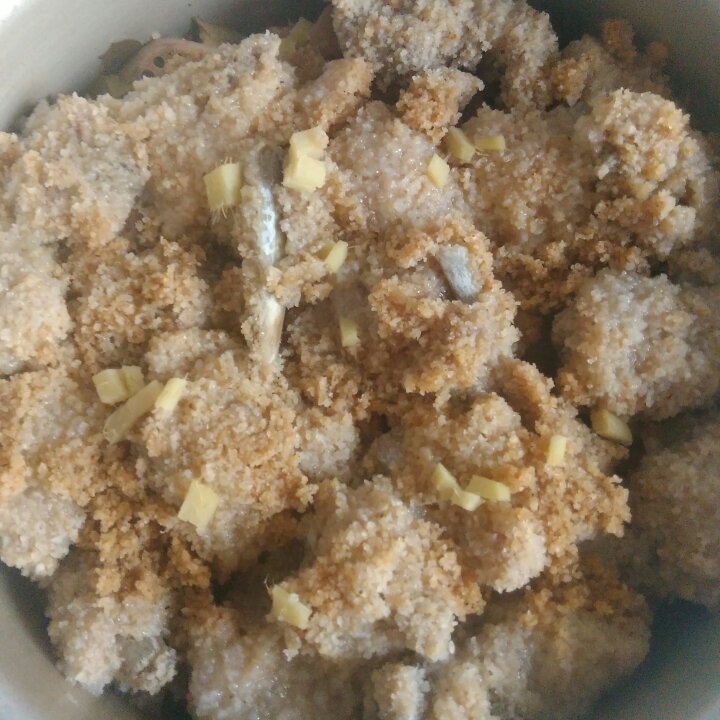 川味粉蒸排骨