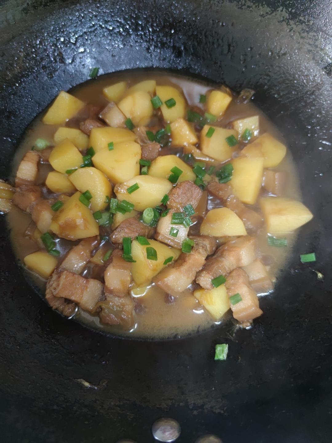 红烧肉炖土豆（丝毫不腻）