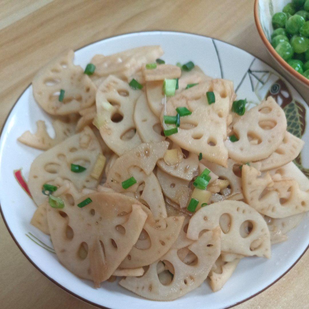 全家都爱吃的清炒藕片😋