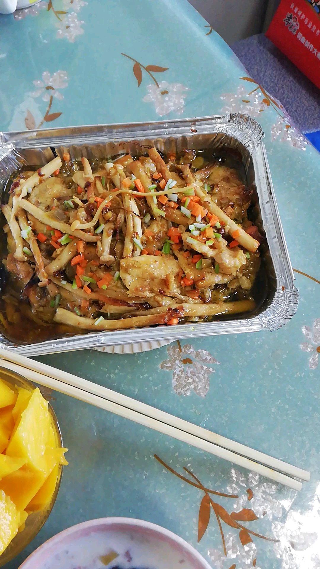 锡纸金针菇-在家用烤箱就能做的烧烤，烧烤店必点菜品之一！超鲜！