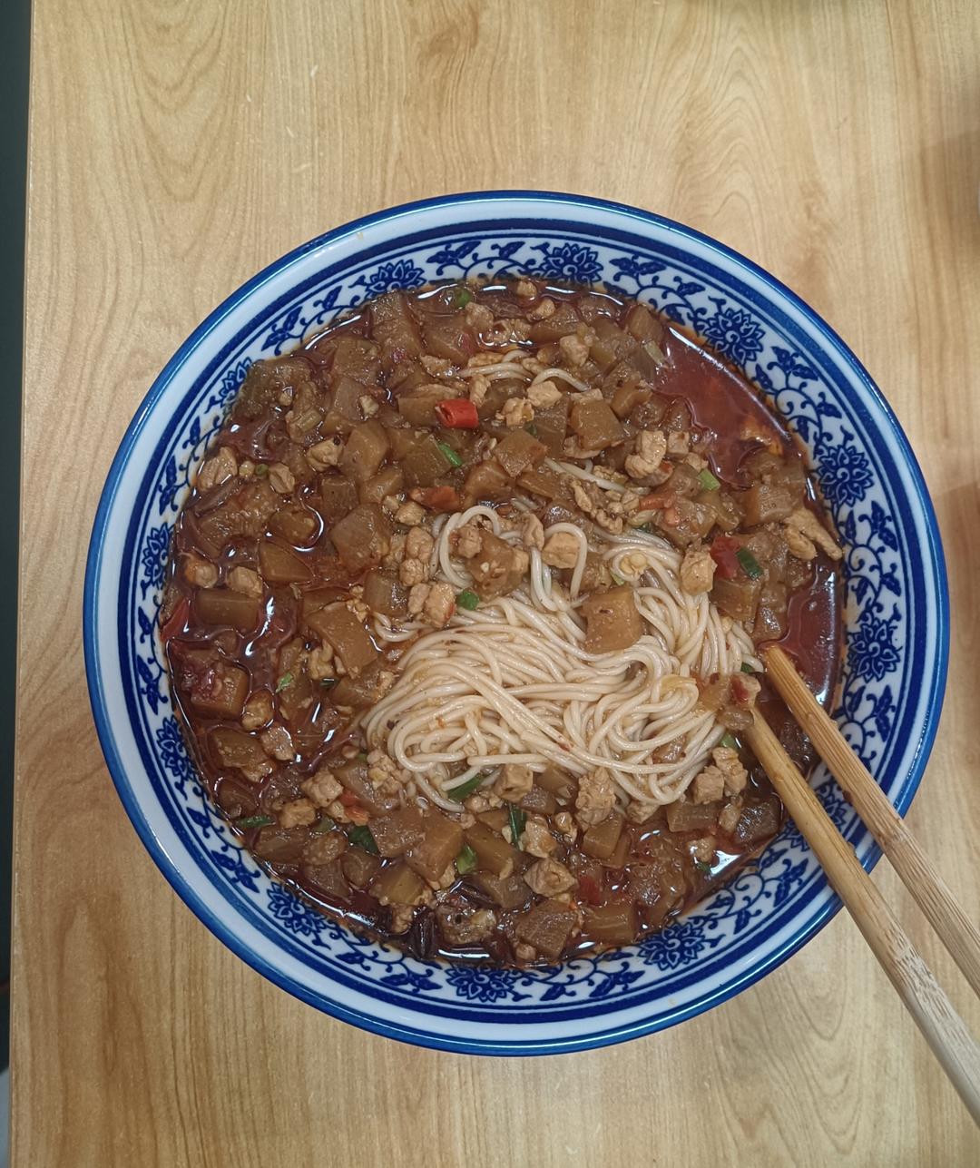 茄丁肉酱打卤面