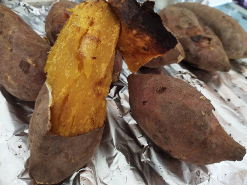 【糯唧唧的烤红薯】糖油四溢皮肉分离外糯里嫩吸溜着吃！