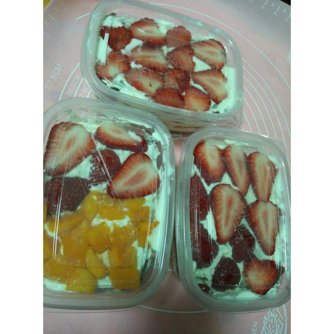 简单快手的便当饭盒水果盒子蛋糕