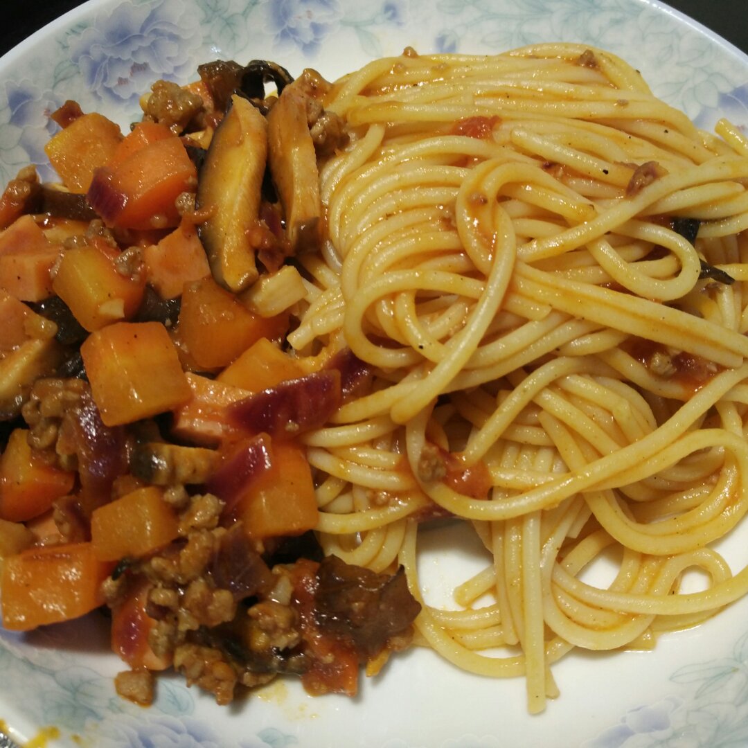 番茄肉酱意大利面