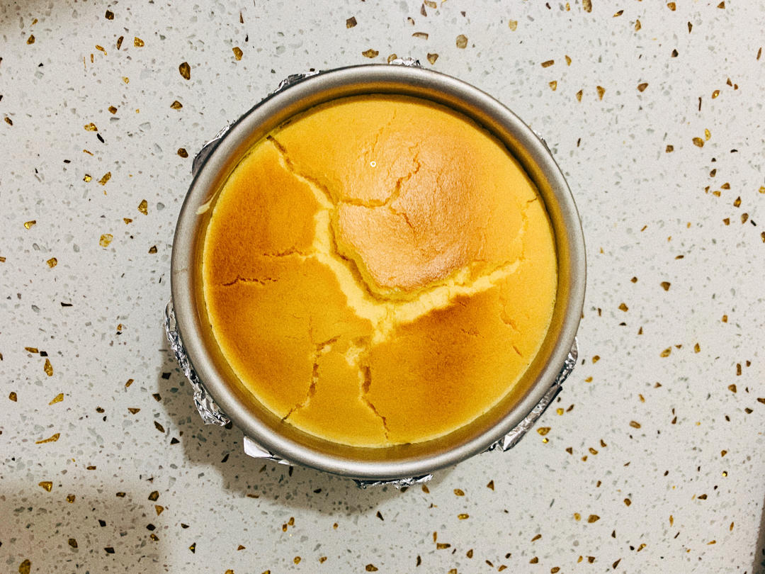 不用奶油奶酪也能做的“轻乳酪蛋糕”🍰