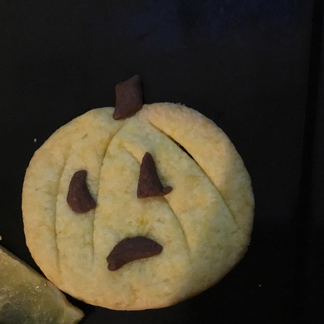 无需模具的万圣节南瓜饼干  Halloween pumpkin cookies