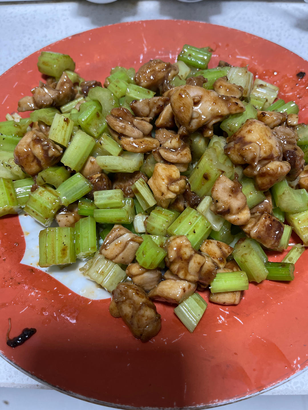 芹菜炒鸡胸肉！鸡肉滑嫩！好吃下饭！上班族的快速菜谱