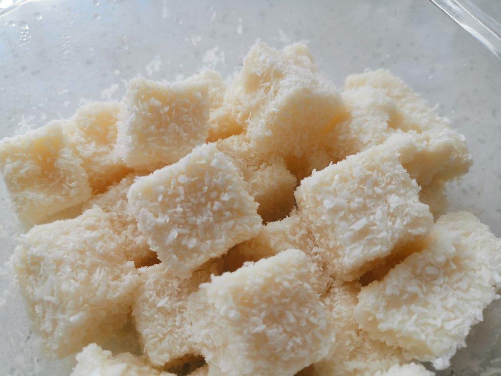 完胜85‘C的牛奶椰蓉小方