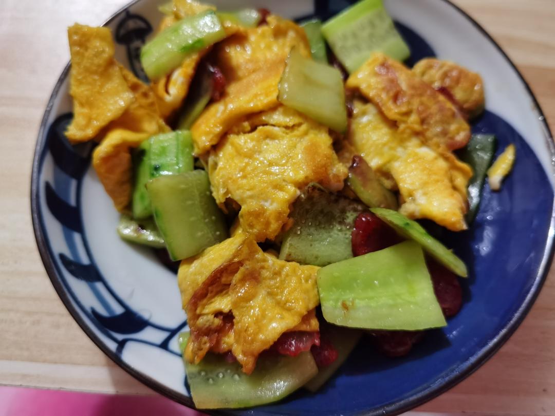 黄瓜鸡蛋炒腊肠