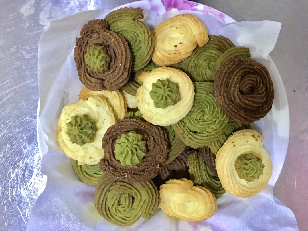 多种口味曲奇（香草、巧克力、抹茶）