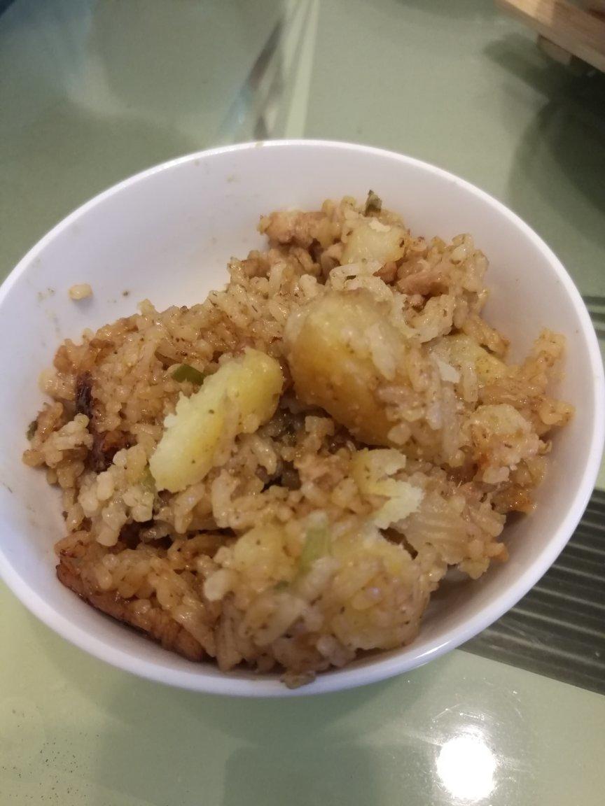 土豆焖饭（电饭锅版）