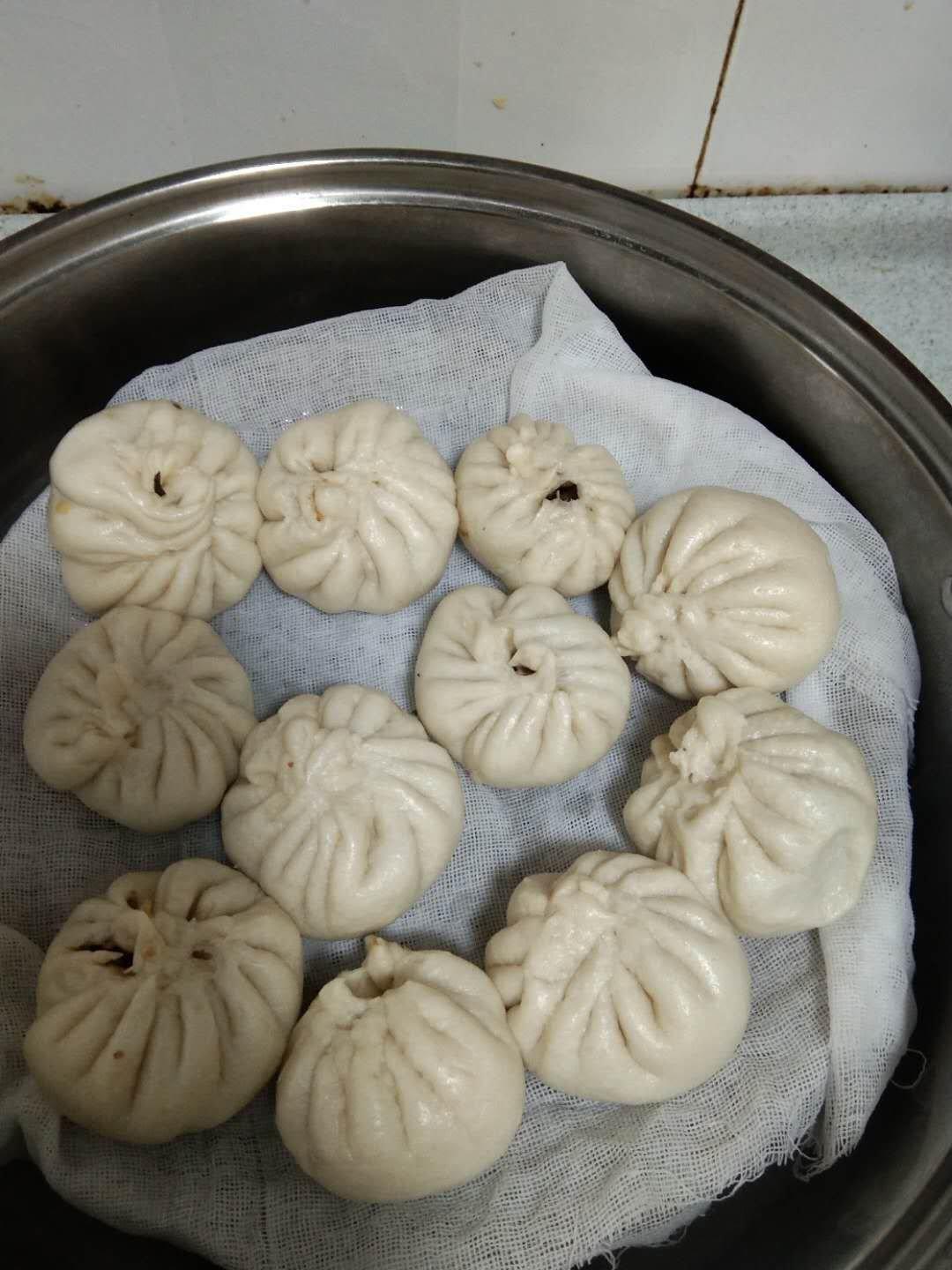 肉末粉丝包