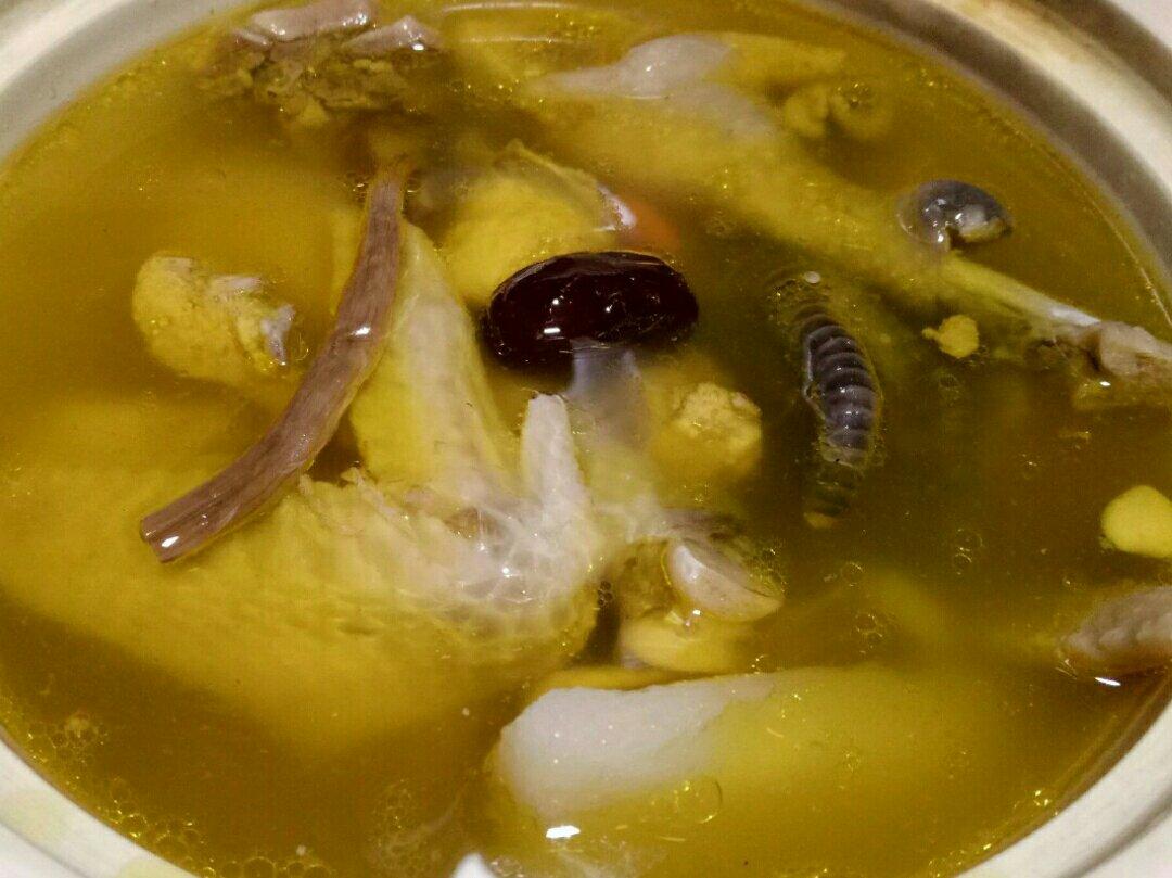 药膳鸡汤