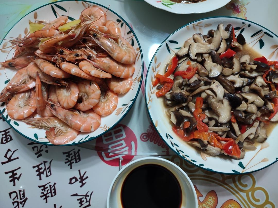 青椒炒香菇（素菜经典）