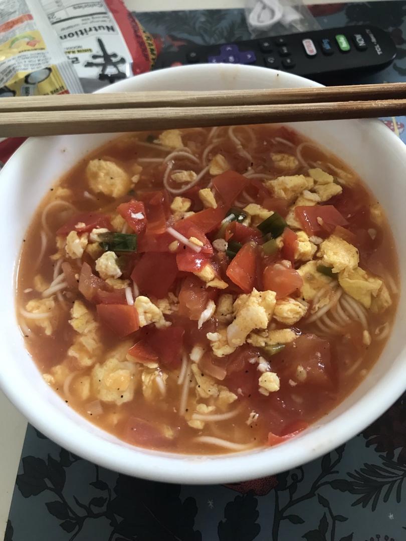 恨不得抱着锅舔的番茄鸡蛋面