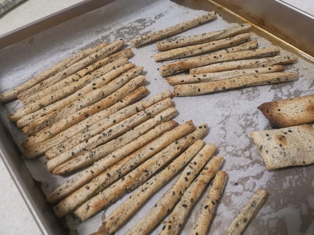 无糖全麦粉扭扭棒饼干