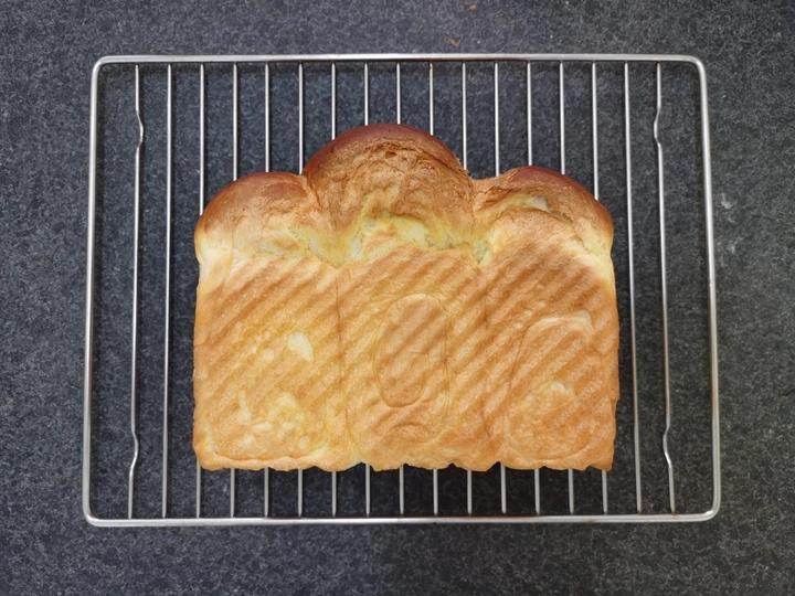 奶香纯粹的重料淡奶油吐司