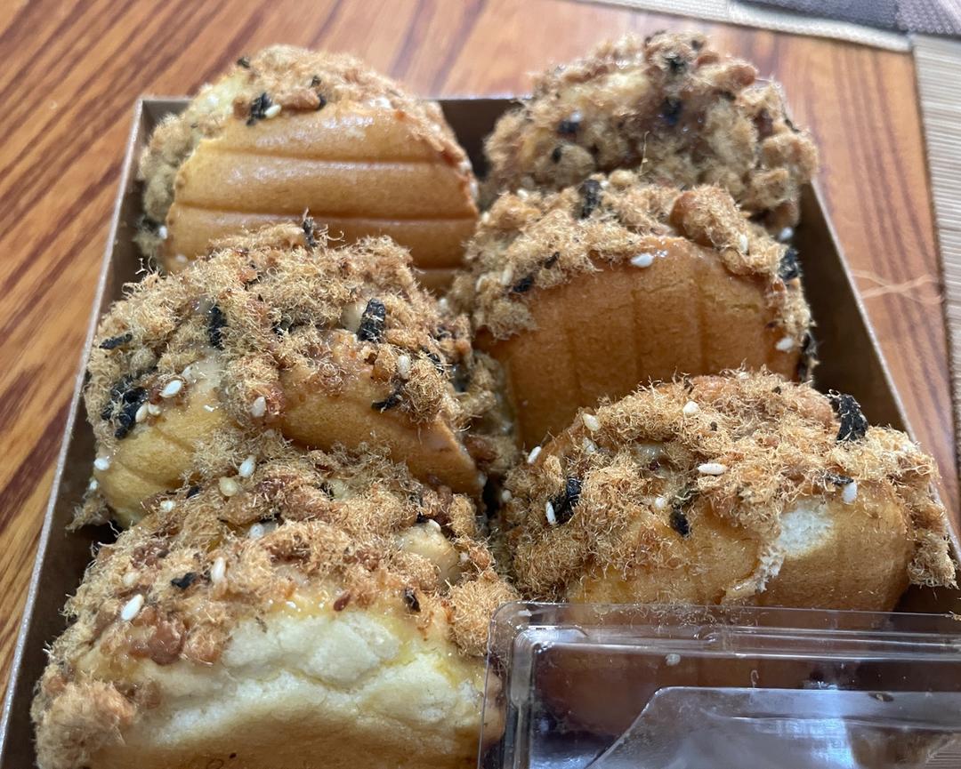 朋友都说比鲍师傅好吃的海苔肉松小贝